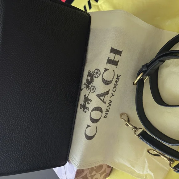 Black Leather Shoulder Bag - Picture 6 of 6